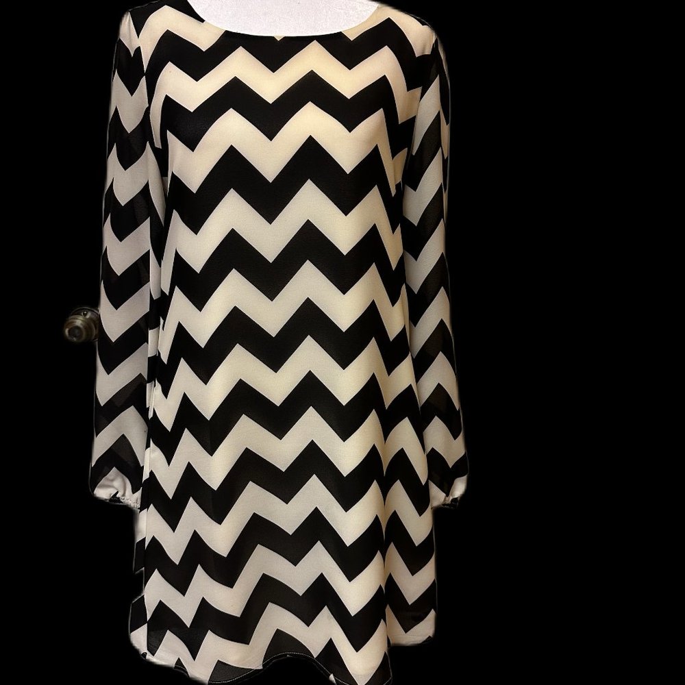 Sugarlips Chevron Black and White Dress